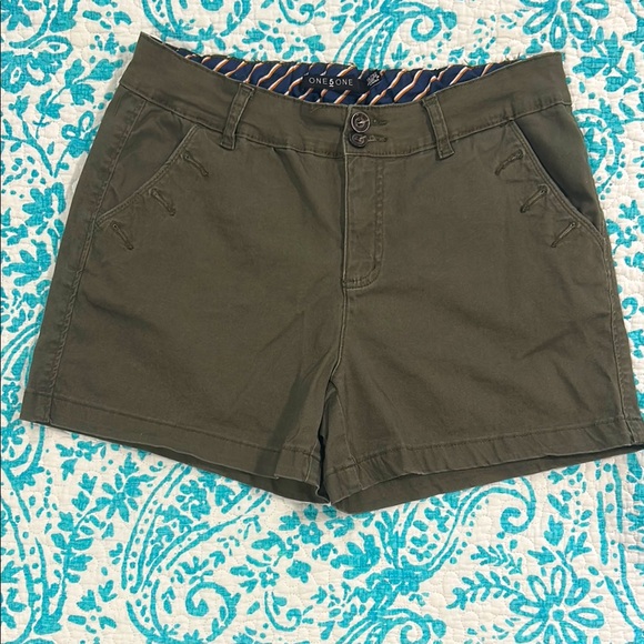 One 5 One Olive Shorts - Picture 1 of 3